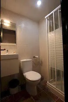 Residencia Universitaria San Agustin Barcelona 0*,